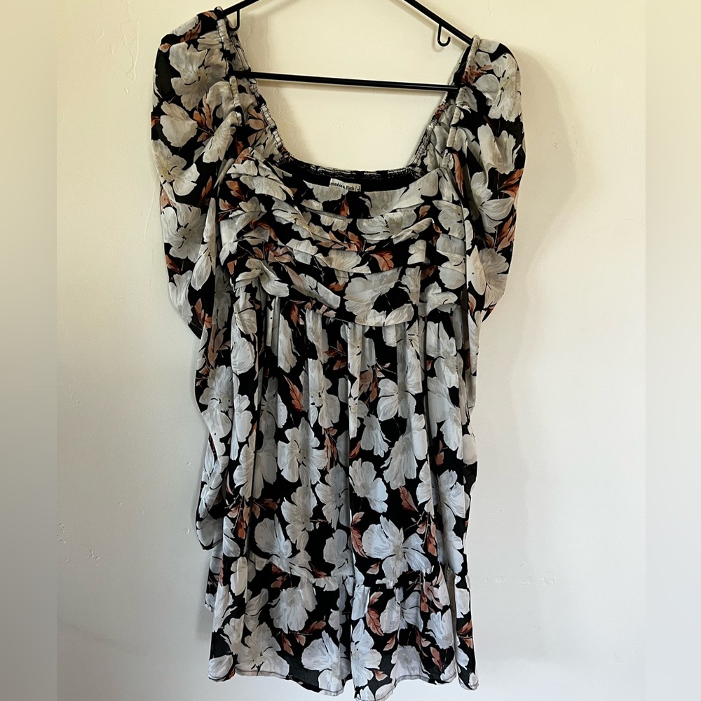 Puff sleeve floral dress